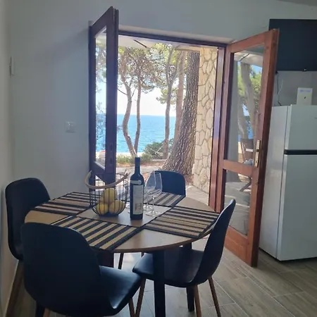Zlatan Sveta Nedelja (Hvar)