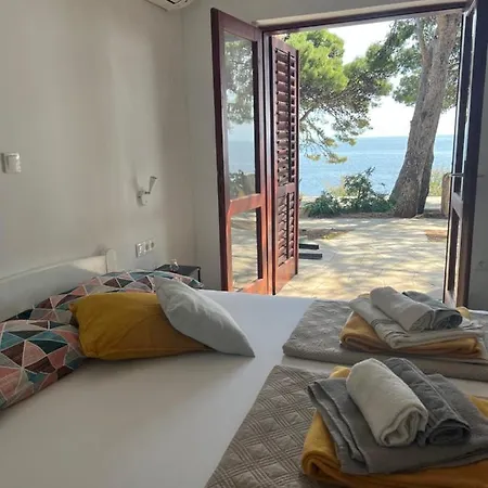Zlatan Appartamento Sveta Nedelja (Hvar)
